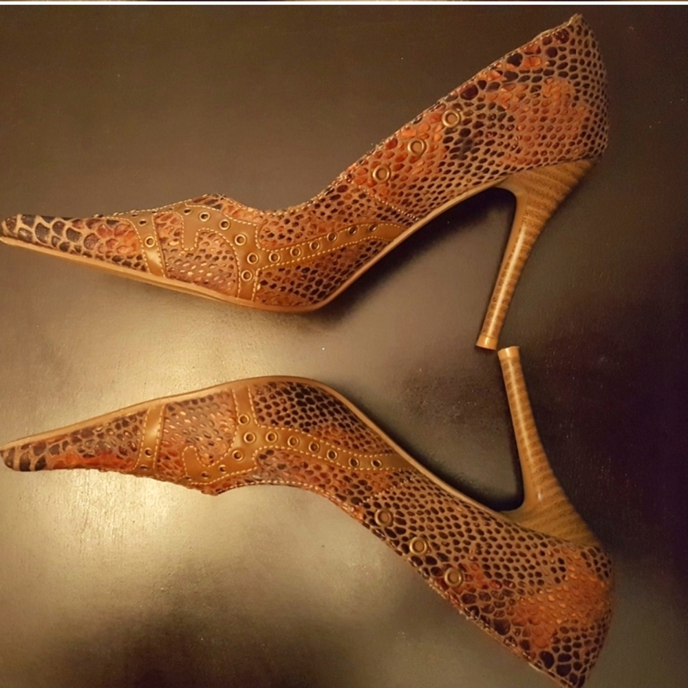 Wild rose reptile snake print brown tan western style heels pumps shoes US 7 🤎